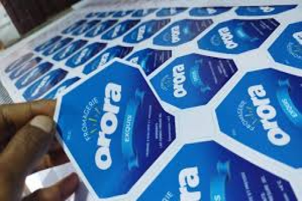 VINYLE - AUTOCOLLANT